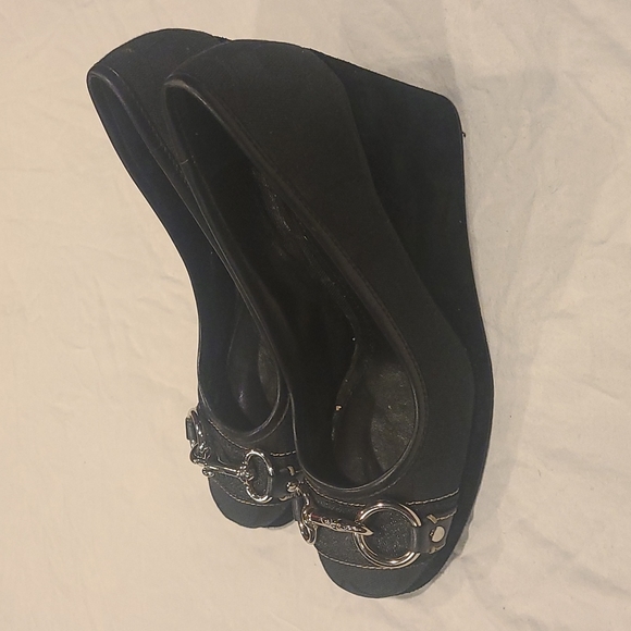 COACH BLACK WEDGE SHOES SIZE 7.5 - Picture 2 of 4
